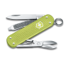 Нож-брелок VICTORINOX CLASSIC ALOX SD 0.6221.241G